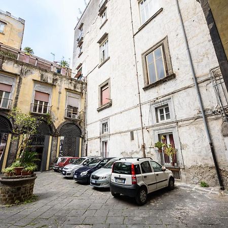 Via Atri 37 Apartment Naples Luaran gambar