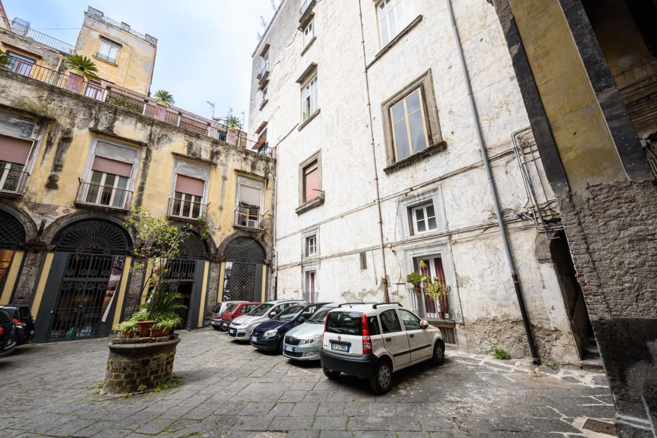 Via Atri 37 Apartment Naples Luaran gambar