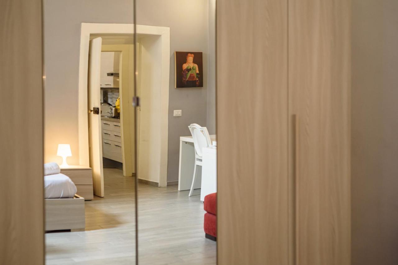 Via Atri 37 Apartment Naples Luaran gambar